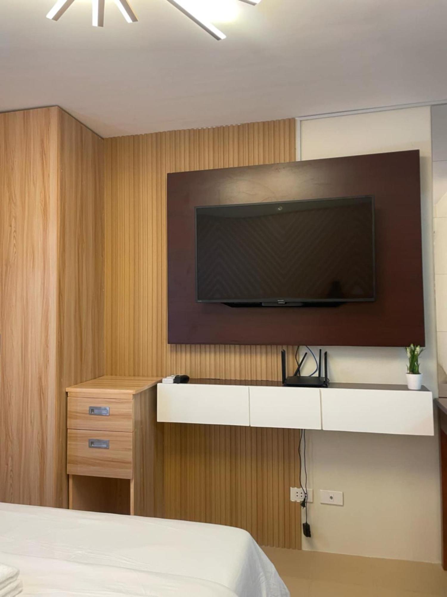 Marina Town Spatial Condominium Dumaguete City Extérieur photo